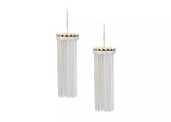 线型耳环才是新娘的最佳选择 诠释浪漫女人味